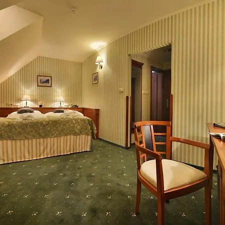 Morris Relax & Wellness Otel 4*