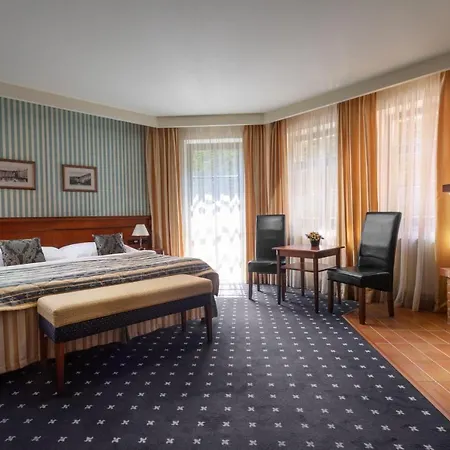 Отель Hotel Morris Relax & Wellness 4*