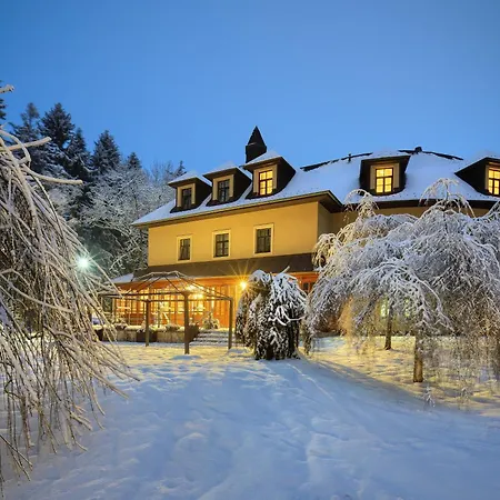 Отель Wellness Golf Hotel Morris