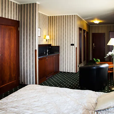 Ξενοδοχείο Wellness Golf Morris 4*