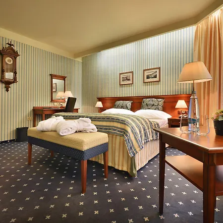 Wellness Golf Hotel Morris - Boutique 4* Марианске-Лазне