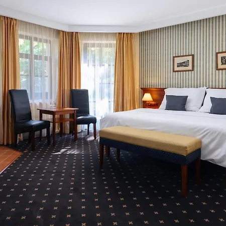 Wellness Golf Hotel Morris Отель